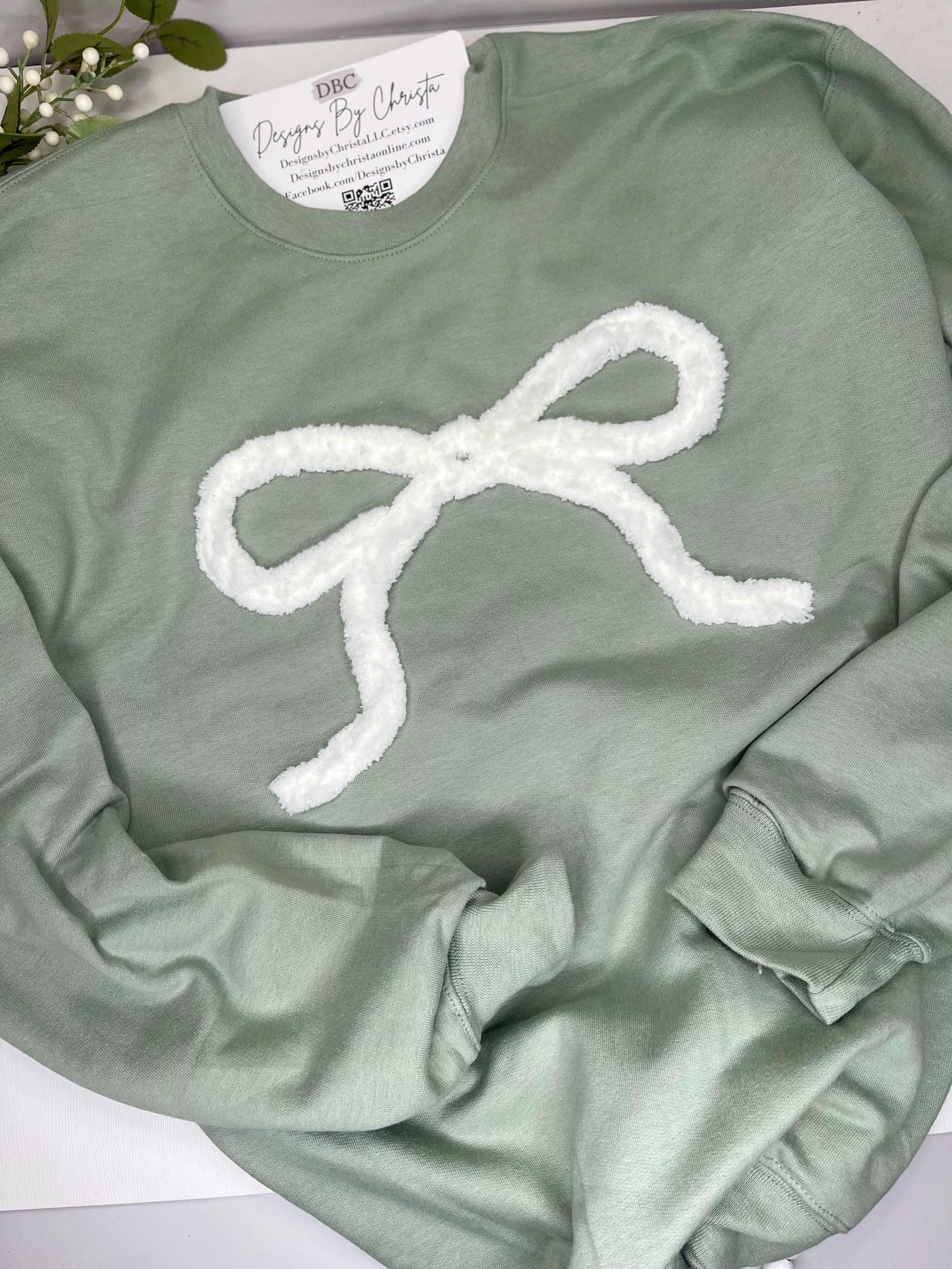 Trendy and cute Bow yarn Shirt, Sweatshirt with bow, 3D embroidery, dainty embroidered bow shirt, crew neck sweatshirt, white bow shirt