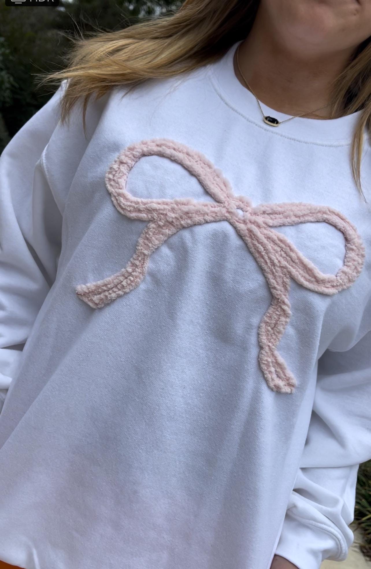 Trendy and cute Bow yarn Shirt, Sweatshirt with bow, 3D embroidery, dainty embroidered bow shirt, crew neck sweatshirt, white bow shirt